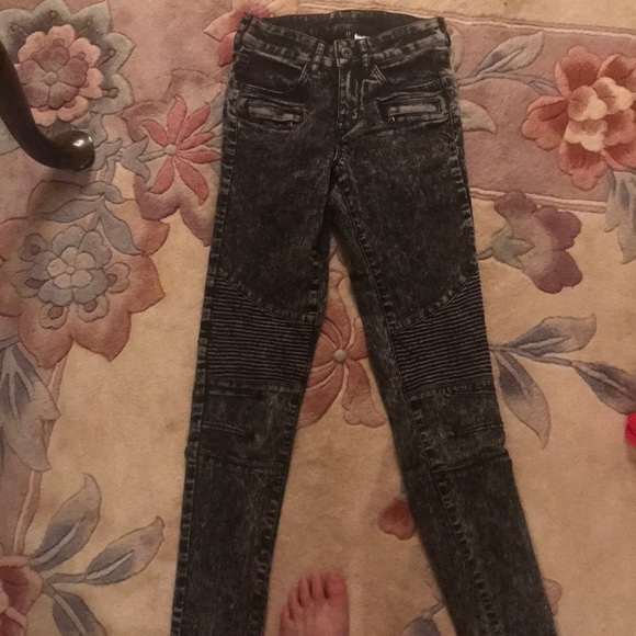 H and M jeans- never worn size 2 - Picture 2 of 3